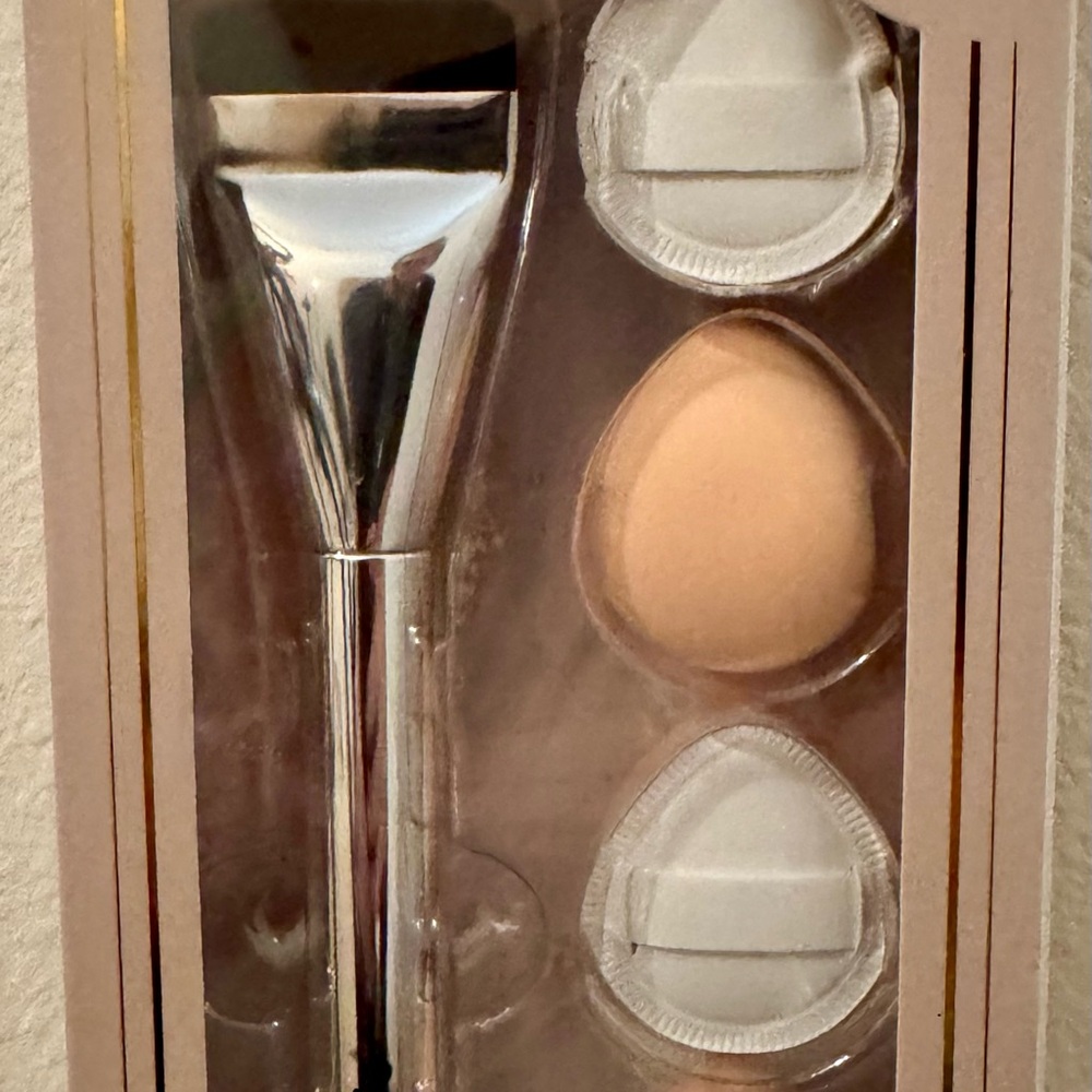 Makeup Brush and Sponge Set, NEW, flawless application